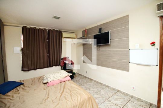 Quarto 2 de casa à venda com 2 quartos, 240m² em Irajá, Rio de Janeiro