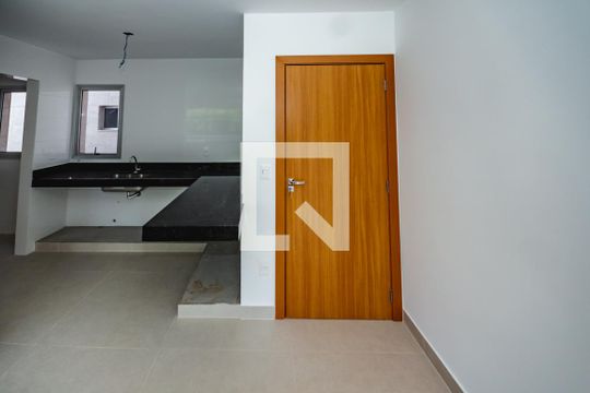Apartamento à venda com 2 quartos, 79m² em Santa Rosa, Belo Horizonte