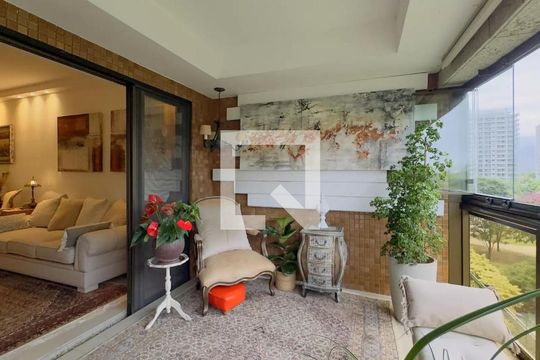 Apartamento à venda com 3 quartos, 150m² em Barra da Tijuca, Rio de Janeiro