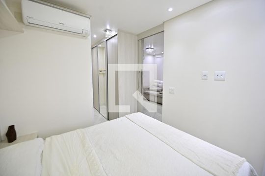 Suíte de apartamento para alugar com 1 quarto, 52m² em Jardim Goiás, Goiânia