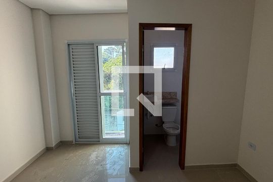 Suite de apartamento à venda com 3 quartos, 90m² em Vila Mazzei, Santo André