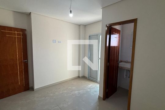 Suite de apartamento à venda com 3 quartos, 90m² em Vila Mazzei, Santo André
