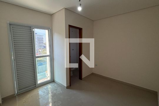 Suite de apartamento à venda com 3 quartos, 90m² em Vila Mazzei, Santo André