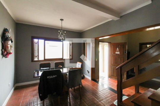 Sala de casa à venda com 4 quartos, 110m² em Rio Branco, Canoas
