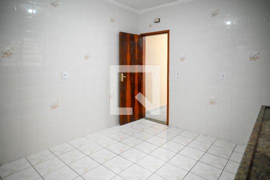 Cozinha de casa para alugar com 3 quartos, 100m² em Vila Brasilio Machado, São Paulo
