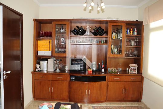Casa de Condomínio para alugar com 4 quartos, 970m² em Bosque do Vianna, Cotia