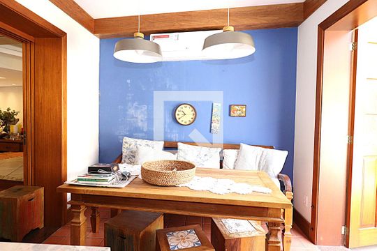 Cozinha de casa à venda com 4 quartos, 400m² em Vila Jardim, Porto Alegre