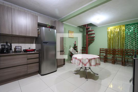 Cozinha de casa à venda com 3 quartos, 224m² em Conjunto Promorar Sapopemba, São Paulo