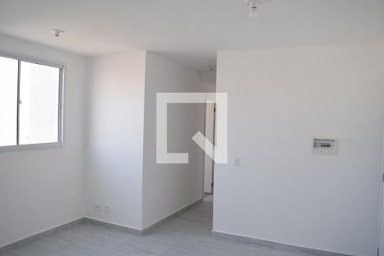 Sala de apartamento à venda com 2 quartos, 42m² em Guaiauna, São Paulo