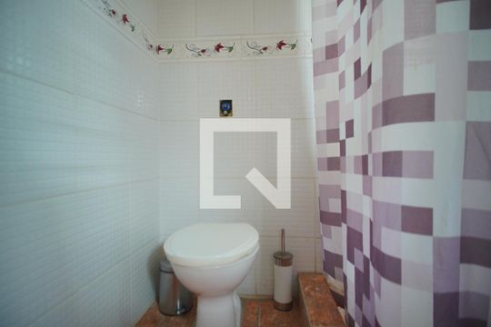 Banheiro Corredor de casa à venda com 4 quartos, 300m² em Parque Santa Fé, Porto Alegre