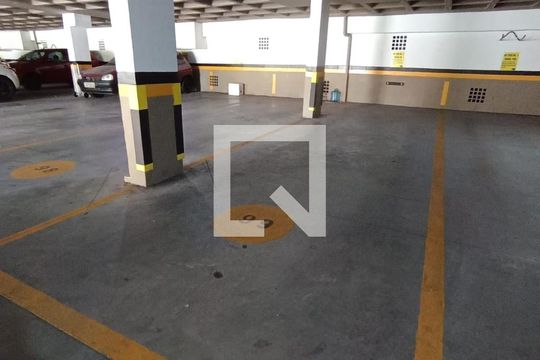Garagem de apartamento para alugar com 3 quartos, 93m² em Atuba, Curitiba