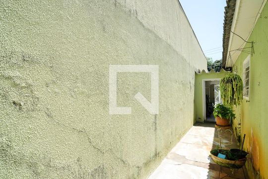 Corredor de casa à venda com 1 quarto, 126m² em Santa Paula, São Caetano do Sul