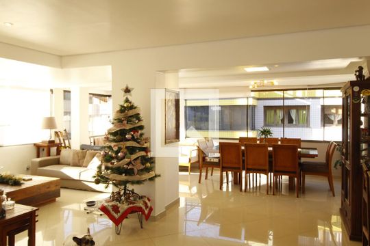 Sala de apartamento para alugar com 3 quartos, 240m² em Jardim Itu, Porto Alegre