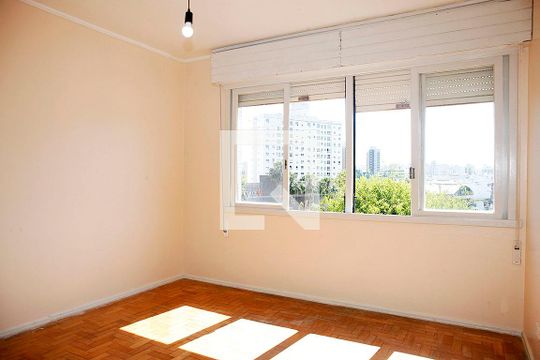 Quarto 1 de apartamento à venda com 3 quartos, 93m² em Azenha, Porto Alegre