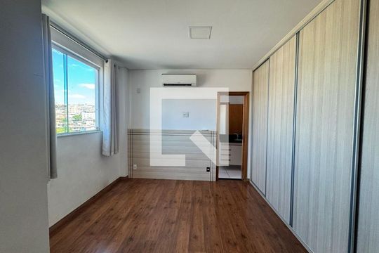 Apartamento à venda com 3 quartos, 180m² em Inconfidentes, Contagem