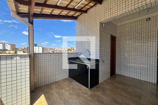 Apartamento à venda com 3 quartos, 180m² em Inconfidentes, Contagem