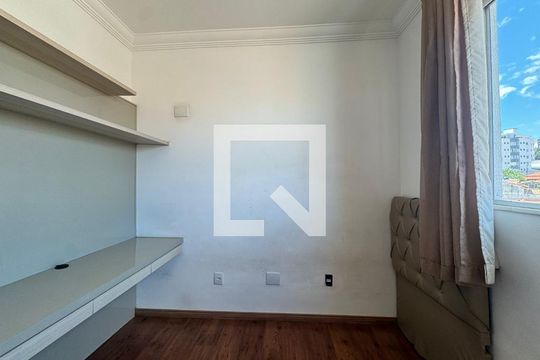 Apartamento à venda com 3 quartos, 180m² em Inconfidentes, Contagem