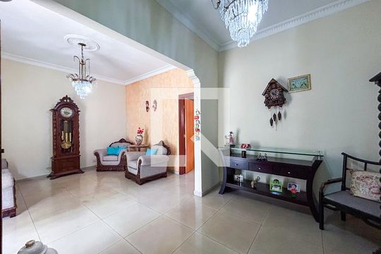 Sala de casa para alugar com 4 quartos, 430m² em Centro, Sorocaba