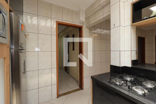 Cozinha de casa para alugar com 2 quartos, 270m² em Jardim Itapoan, Santo André