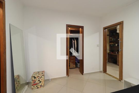 Suíte 1 de casa para alugar com 2 quartos, 270m² em Jardim Itapoan, Santo André