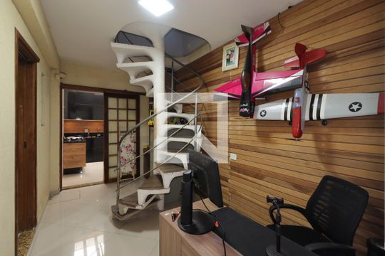 Escritório de casa à venda com 2 quartos, 270m² em Jardim Itapoan, Santo André