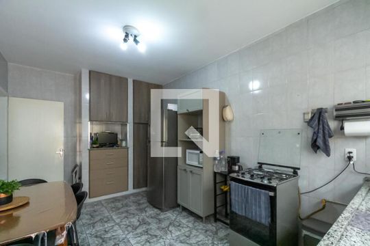 Casa à venda com 2 quartos, 152m² em Vila Vivaldi, São Bernardo do Campo