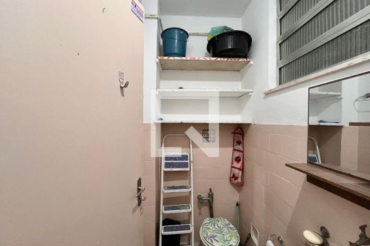 Banheiro  de apartamento para alugar com 1 quarto, 26m² em Copacabana, Rio de Janeiro