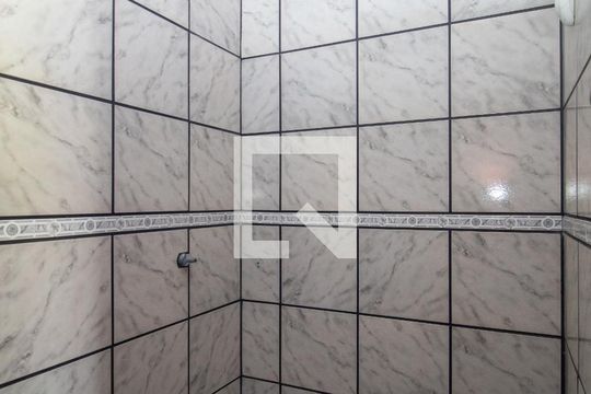 Banheiro de casa à venda com 3 quartos, 300m² em Espírito Santo, Porto Alegre