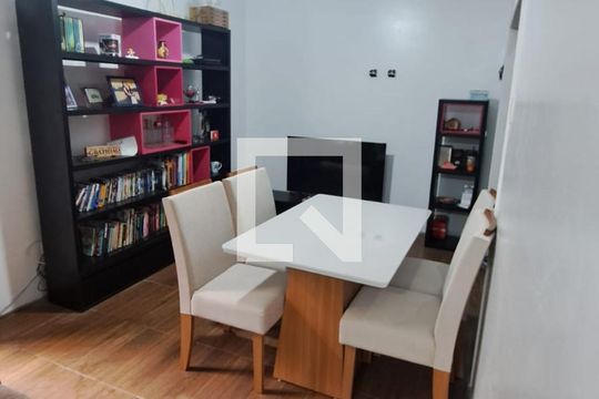 Sala de apartamento à venda com 2 quartos, 74m² em Centro Histórico, Porto Alegre