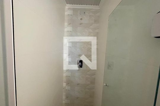 banheiro de apartamento à venda com 1 quarto, 64m² em Centro, São Leopoldo