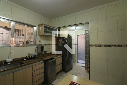 Cozinha  de casa à venda com 3 quartos, 162m² em Jardim Copacabana, São Bernardo do Campo
