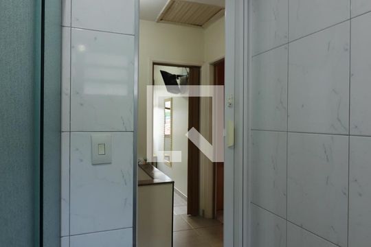 Banheiro Social de casa à venda com 3 quartos, 162m² em Jardim Copacabana, São Bernardo do Campo