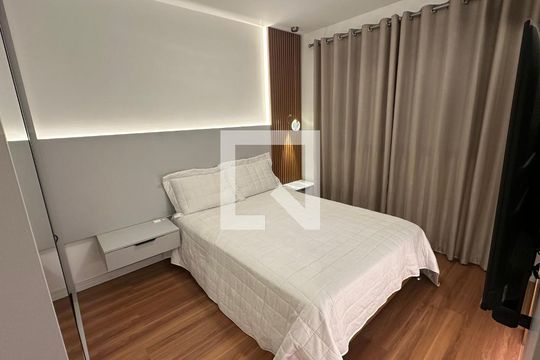 Apartamento à venda com 1 quarto, 47m² em Niterói, Canoas