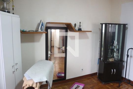 Quarto 1 de casa à venda com 4 quartos, 220m² em Cerâmica, São Caetano do Sul