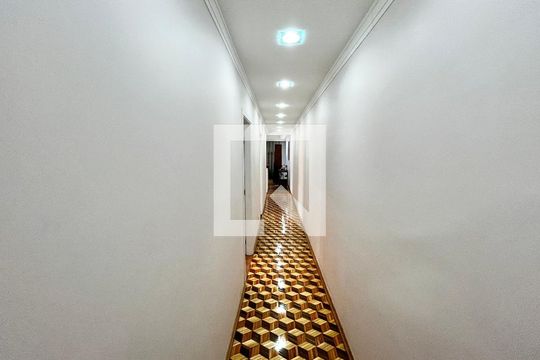 Corredor de casa à venda com 6 quartos, 222m² em Vila Nova Cachoeirinha, São Paulo