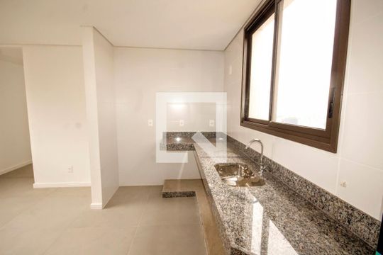 Cozinha de apartamento à venda com 2 quartos, 146m² em Alto Barroca, Belo Horizonte