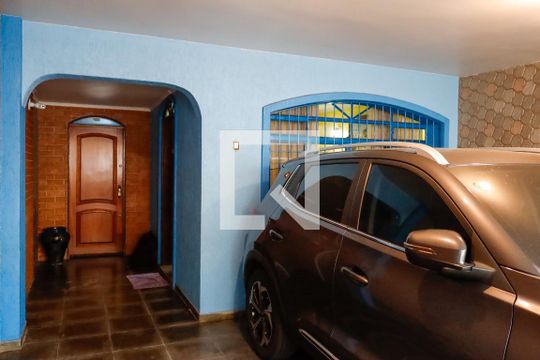 Garagem de casa à venda com 3 quartos, 234m² em Vila Pires, Osasco