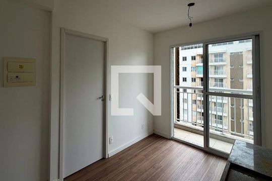 Sala/Cozinha de apartamento à venda com 1 quarto, 24m² em Vila Lageado, São Paulo