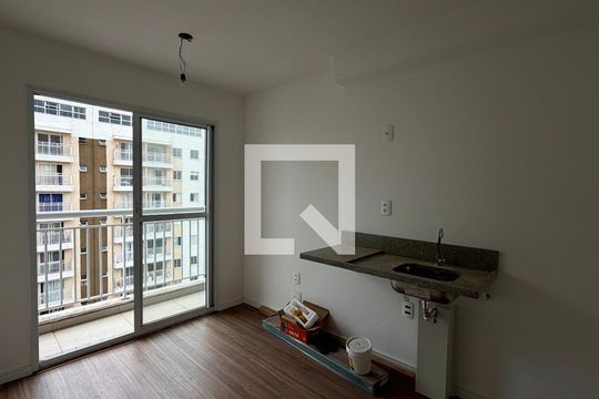 Sala/Cozinha de apartamento à venda com 1 quarto, 24m² em Vila Lageado, São Paulo