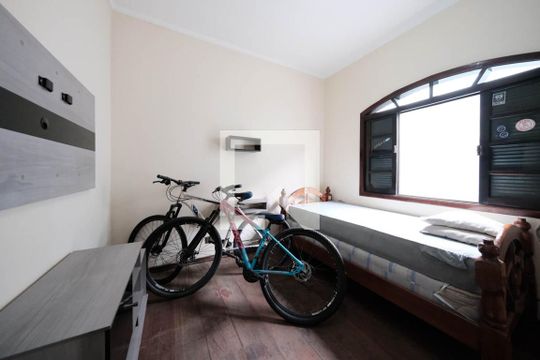 Quarto 2 de casa para alugar com 4 quartos, 250m² em Parque Boturussu, São Paulo