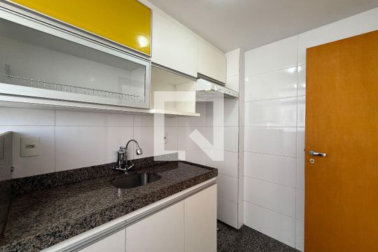 Cozinha de apartamento à venda com 2 quartos, 55m² em Manacás, Belo Horizonte