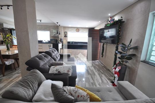 Sala de casa à venda com 3 quartos, 420m² em Tremembé, São Paulo
