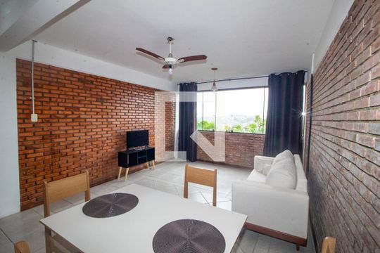 Sala 3 de casa para alugar com 3 quartos, 400m² em Nonoai, Porto Alegre
