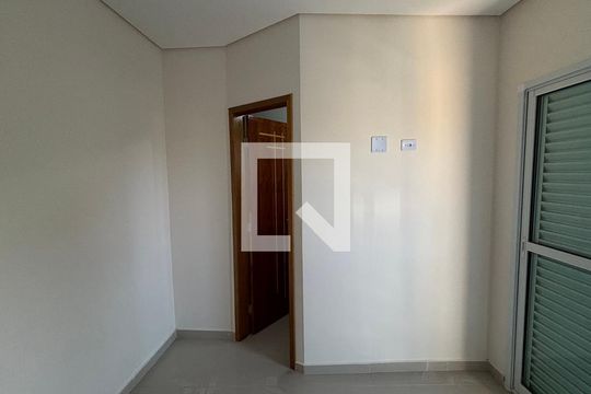 Suite de apartamento à venda com 3 quartos, 90m² em Vila Mazzei, Santo André