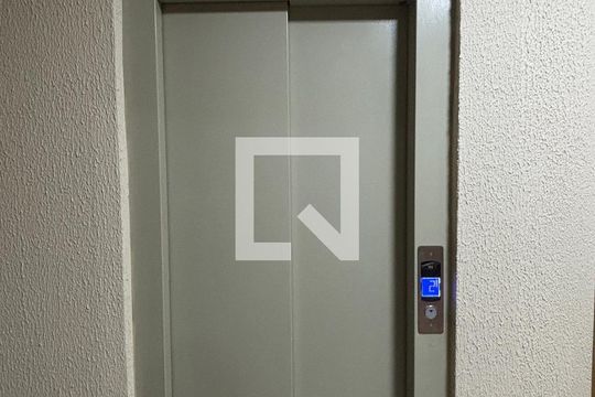 Elevador de apartamento para alugar com 3 quartos, 90m² em Vila Mazzei, Santo André
