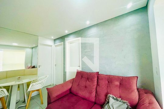Sala de apartamento para alugar com 2 quartos, 44m² em Vila Itapegica, Guarulhos