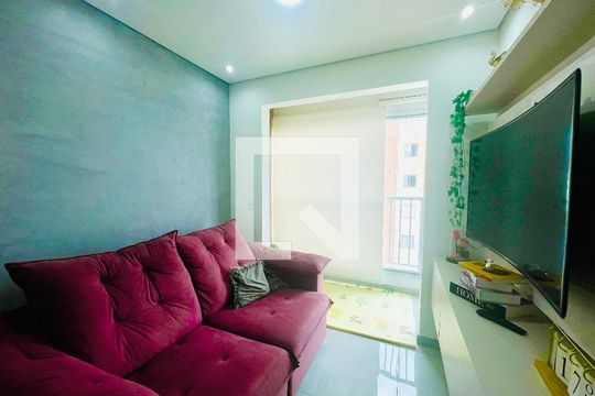 Sala de apartamento para alugar com 2 quartos, 44m² em Vila Itapegica, Guarulhos