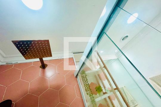 Banheiro de apartamento à venda com 2 quartos, 44m² em Vila Itapegica, Guarulhos