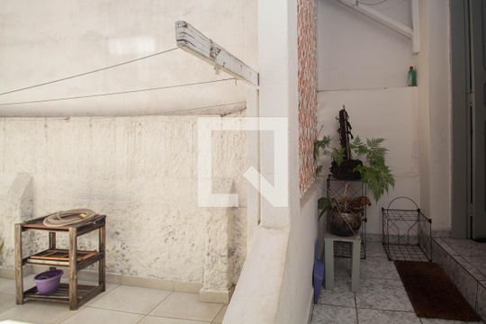 Quintal de casa à venda com 3 quartos, 100m² em Parada Inglesa, São Paulo