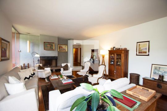 sala de estar de casa à venda com 3 quartos, 546m² em Alto de Pinheiros, São Paulo